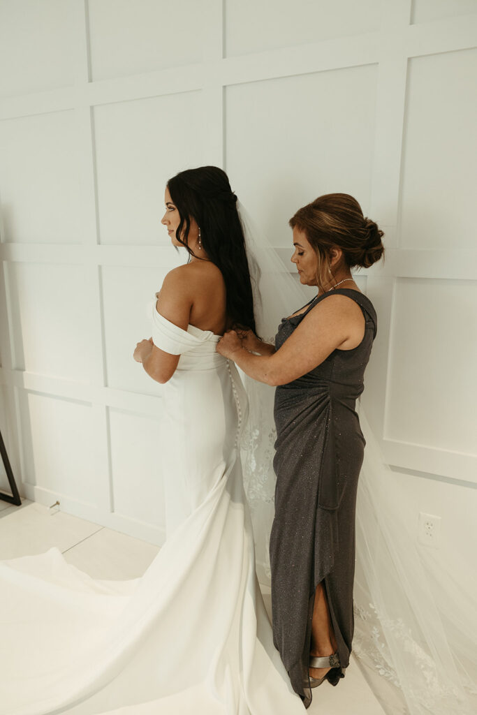 Getting Ready Bridal Photography